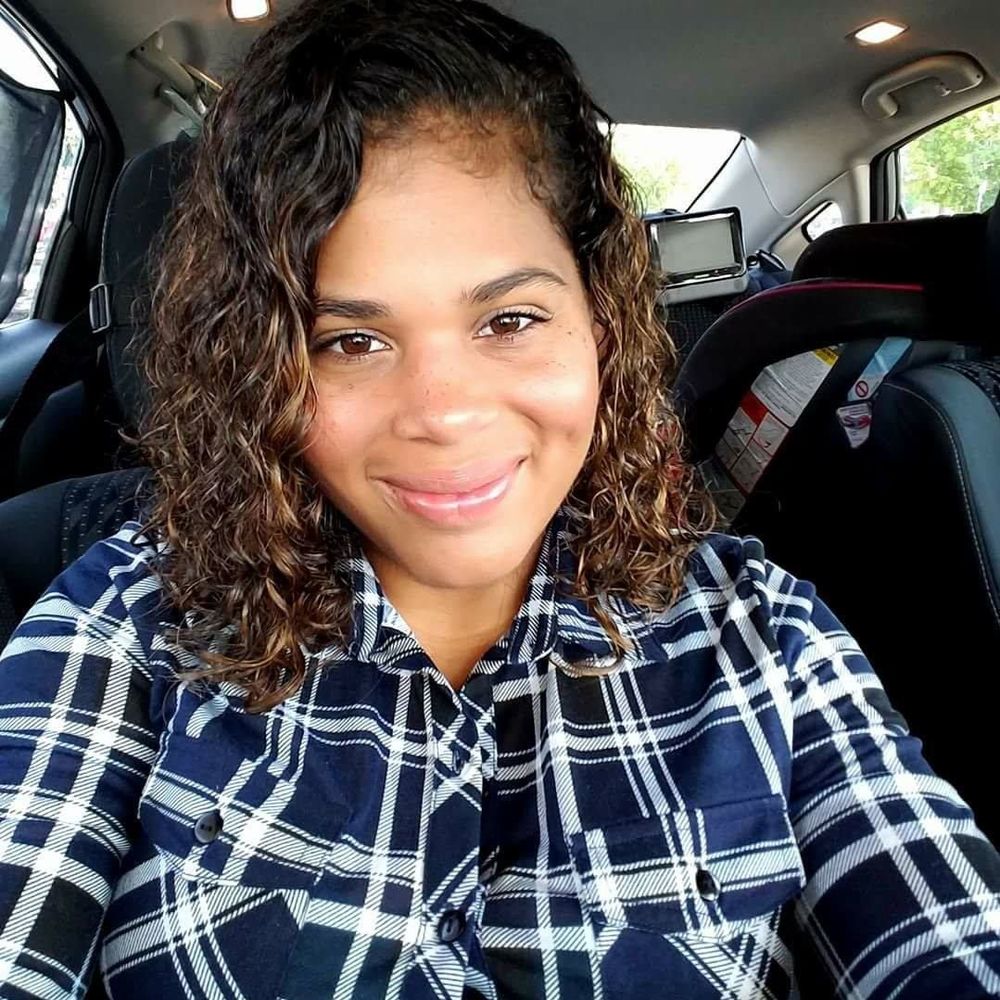 Meet your Posher, Yasmine